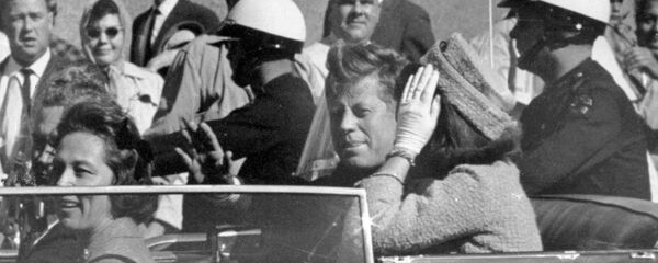 El 35 presidente de EEUU John F. Kennedy y la primera dama Jackie Kennedy (archivo) - Sputnik Mundo