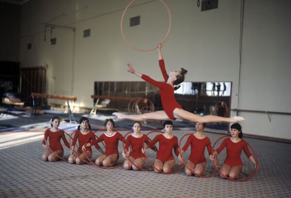 Fuerza, gracia y elasticidad: Rusia celebra el Día de la Gimnasia Fuerza, gracia y elasticidad: Rusia celebra el Día de la Gimnasia - Sputnik Mundo