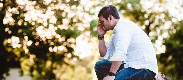 Un hombre triste - Sputnik Mundo