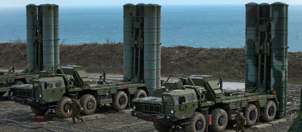 Los sistemas S-400 rusos (archivo) - Sputnik Mundo