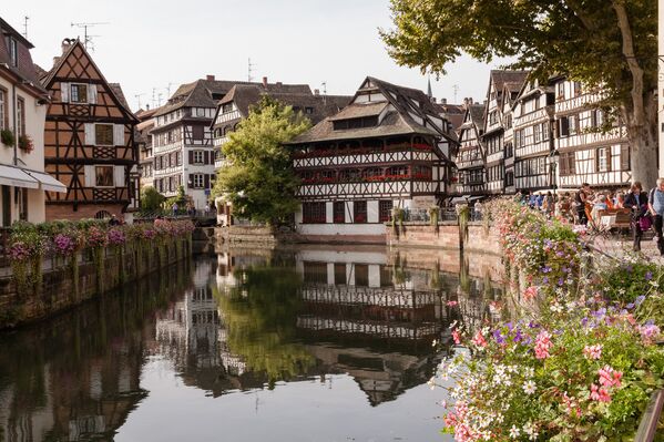 Un cuento de hadas: descubre los castillos reales inspirados en tus dibujos animados favoritos - Sputnik Mundo