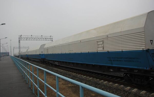 El transporte de los bloques del cohete Soyuz-2.1b al cosmódromo ruso Vostochni - Sputnik Mundo