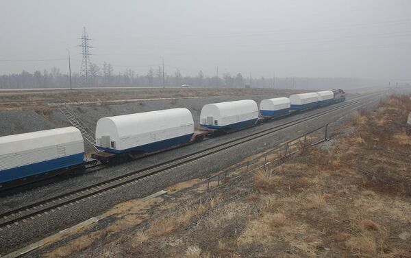 El transporte de los bloques del cohete Soyuz-2.1b al cosmódromo ruso Vostochni - Sputnik Mundo