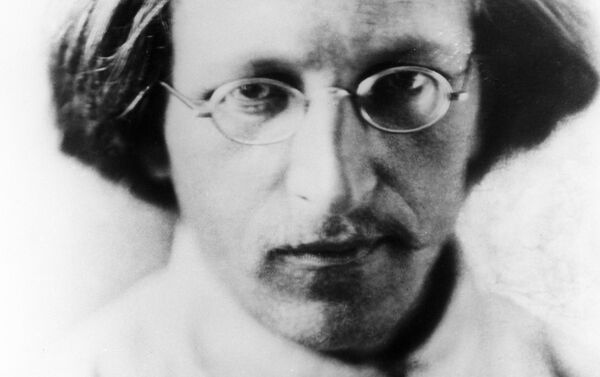 Uno de los dirigentes del asalto al Palacio de Invierno, Vladímir Antónov-Ovséyenko, en una foto tomada en 1923 - Sputnik Mundo