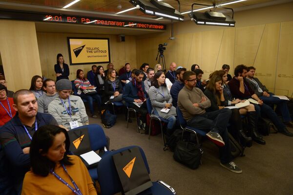 Escuela del joven periodista Sputnik recibe especialistas de 23 países - Sputnik Mundo