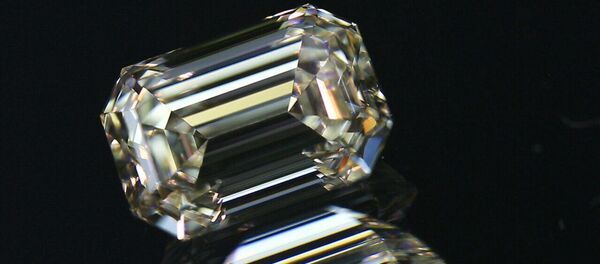 Un diamante de la fábrica de Smolensk - Sputnik Mundo