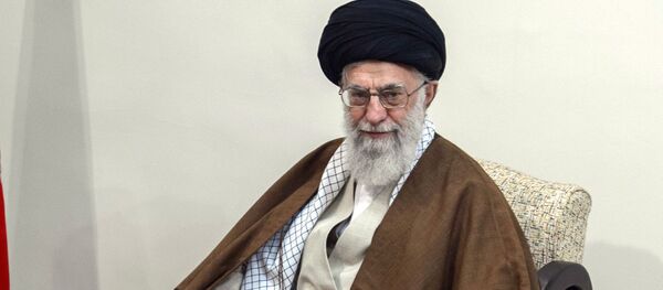 Vladímir Putin, presidente de Rusia, el líder supremo de Irán, el ayatolá Alí Jamenéi - Sputnik Mundo