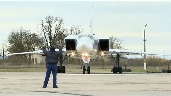 Misil a misil, los bombarderos Tu-22M3 eliminan las posiciones de Daesh - Sputnik Mundo