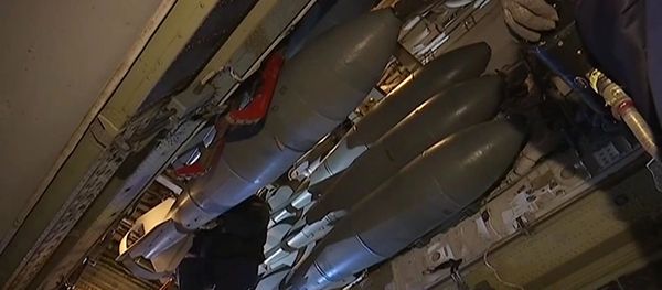 Misil a misil, los bombarderos Tu-22M3 eliminan las posiciones de Daesh Misil a misil, los bombarderos Tu-22M3 eliminan las posiciones de Daesh - Sputnik Mundo