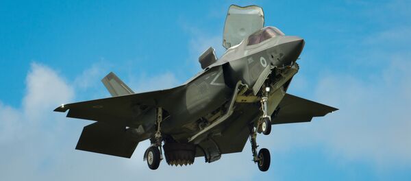 Un F-35 estadounidense - Sputnik Mundo