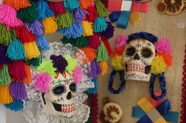 Las tradiciones más macabras y divertidas del Día de los Muertos en México Las tradiciones más macabras y divertidas del Día de los Muertos en México - Sputnik Mundo