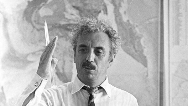 El geólogo soviético Farman Gurban oglu Salmanov - Sputnik Mundo