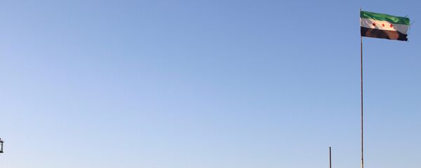 Bandera de la oposición siria - Sputnik Mundo