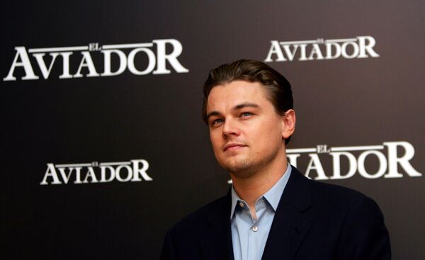 Leonardo DiCaprio posa durante una sesión de fotos para la película El Aviador el 10 de enero de 2005 en Madrid - Sputnik Mundo