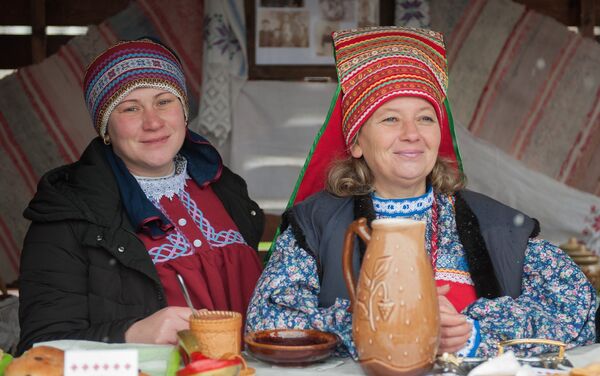 Conciertos y trajes tradicionales: así celebra Rusia el Día de la Unidad Nacional - Sputnik Mundo