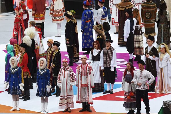 Conciertos y trajes tradicionales: así celebra Rusia el Día de la Unidad Nacional - Sputnik Mundo