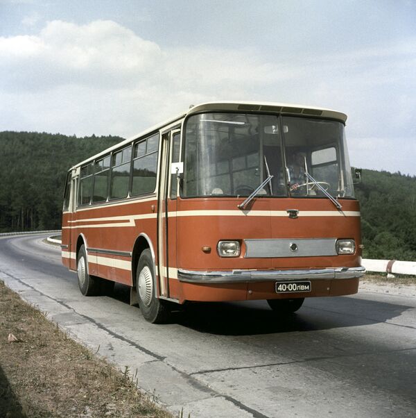 LAZ-695 H - Sputnik Mundo