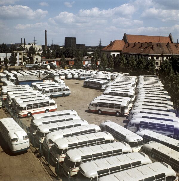 Planta de autobuses LAZ de Lviv - Sputnik Mundo