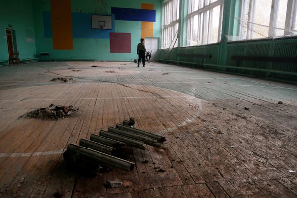 Las consecuencias del bombardeo de Donetsk por los militares ucranianos - Sputnik Mundo