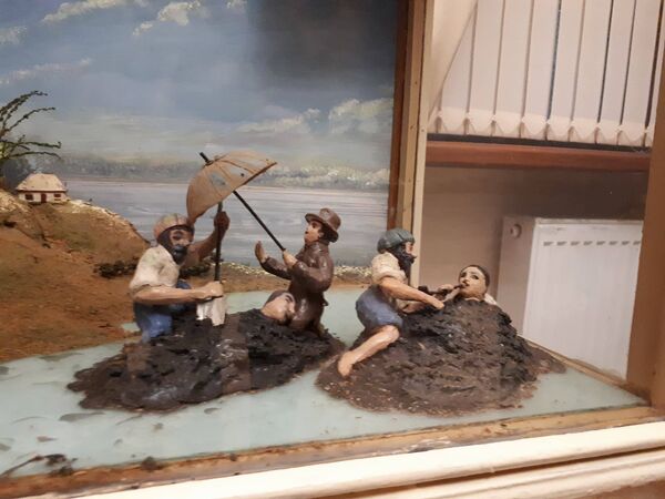 Modelo de un tratamiento con barroterapia del año 1803, en exhibición en el Museo de Barroterapia de Saky Modelo de un tratamiento con barroterapia del año 1803, en exhibición en el Museo de Barroterapia de Saky - Sputnik Mundo