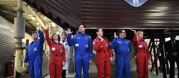 La tripulación del experimento Sirius-17 La tripulación del experimento Sirius-17 - Sputnik Mundo