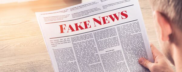 Un periódico de 'fake news' (imagen ilustrativa) - Sputnik Mundo