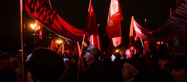 La Marcha de los Comunistas con motivo del centenario de la Revolución de Octubre - Sputnik Mundo