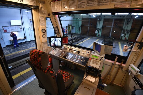 'Rusia rumbo al futuro', el nuevo tren temático del metro moscovita - Sputnik Mundo