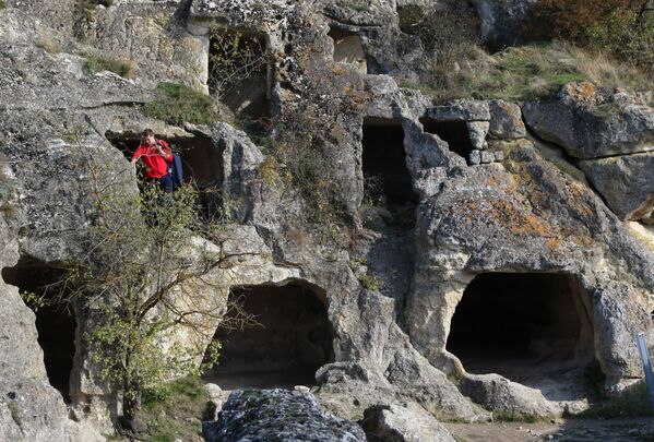 La ciudad fortaleza de cuevas Çufut Qale en Crimea - Sputnik Mundo