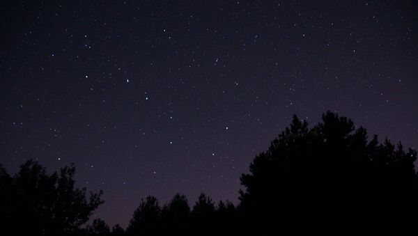 La constelación de Osa Mayor en el cielo nocturno - Sputnik Mundo