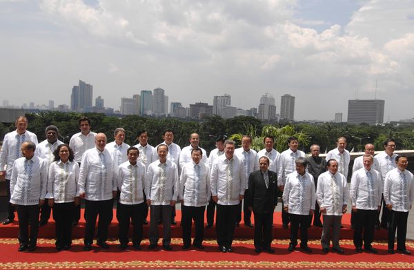 Diplomacia colorista: los atuendos tradicionales de las cumbres de la ASEAN - Sputnik Mundo