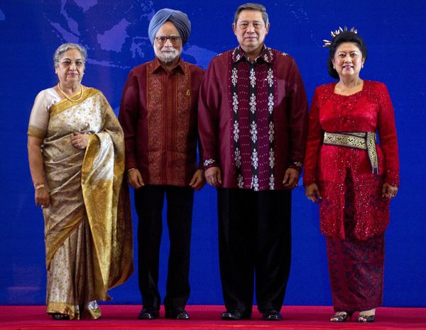 Diplomacia colorista: los atuendos tradicionales de las cumbres de la ASEAN - Sputnik Mundo