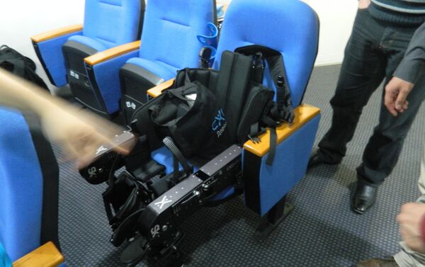 Exoatlet, el exoesqueleto para devolver la capacidad de caminar a personas con movilidad reducida - Sputnik Mundo