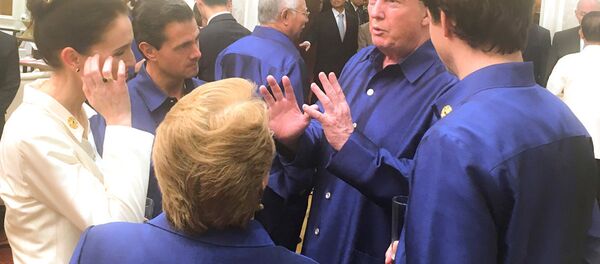 El presidente de México, Enrique Peña Nieto con su par estadounidense Donald Trump y con el primer ministro canadiense Justin Trudeau - Sputnik Mundo