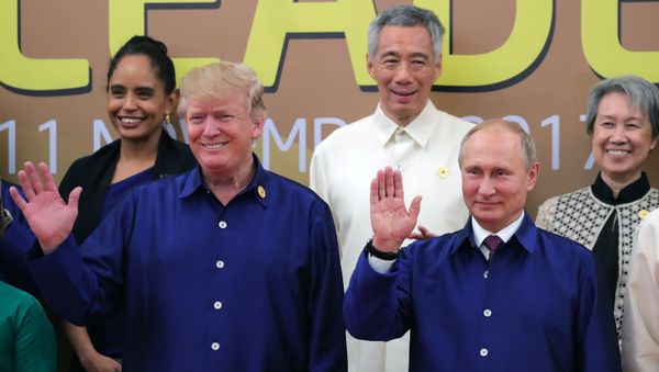 El presidente de EEUU, Donald Trump, y su homólogo ruso, Vladímir Putin El presidente de EEUU, Donald Trump, y su homólogo ruso, Vladímir Putin - Sputnik Mundo