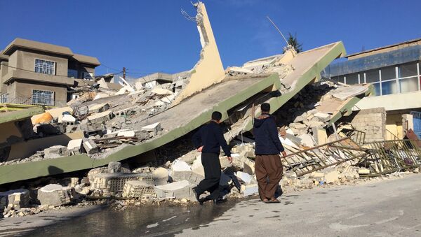 Consecuencias del terremoto en Irán - Sputnik Mundo