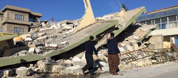 Consecuencias del terremoto en Irán - Sputnik Mundo