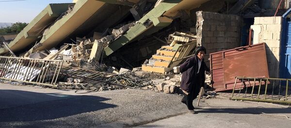 Los estragos del devastador terremoto en la frontera entre Irán e Irak - Sputnik Mundo