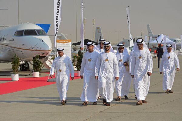 Los momentos más espectaculares del salón aeroespacial internacional Dubai Airshow 2017 - Sputnik Mundo