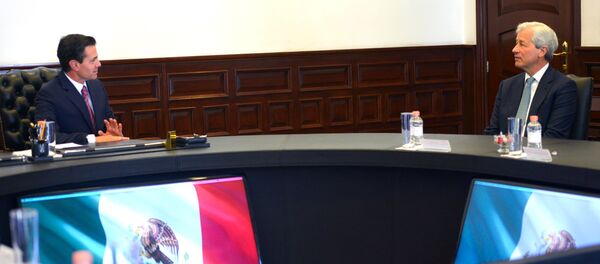 La reunión entre el presidente de México, Enrique Peña Nieto y el presidente del consejo y director general de JP Morgan, Jamie Dimon - Sputnik Mundo