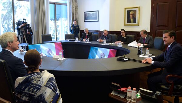 La reunión entre el presidente de México, Enrique Peña Nieto y el presidente del consejo y director general de JP Morgan, Jamie Dimon - Sputnik Mundo