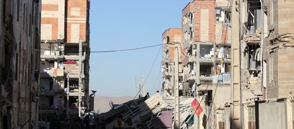 Las consecuencias del terremoto en Irán - Sputnik Mundo
