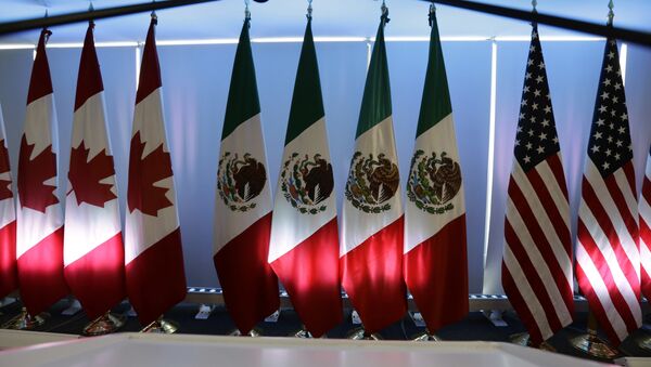 Banderas de EEUU, México y Canadá (archivo) - Sputnik Mundo