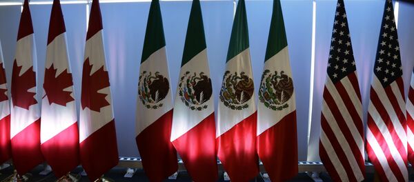 Las banderas de Canadá, México y EEUU - Sputnik Mundo