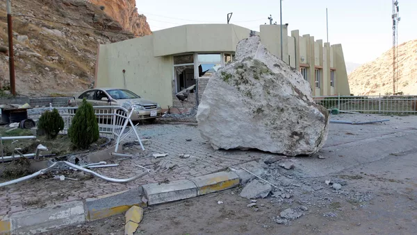 Consecuencias del terremoto en Irán - Sputnik Mundo