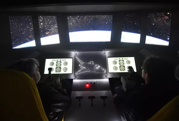 El interior del modelo de pruebas en tamaño real del transbordador Buran El interior del modelo de pruebas en tamaño real del transbordador Buran - Sputnik Mundo