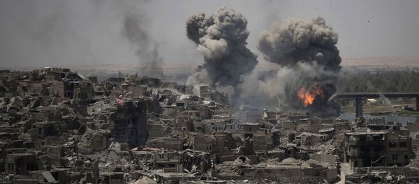 Una explosión en Mosul  - Sputnik Mundo