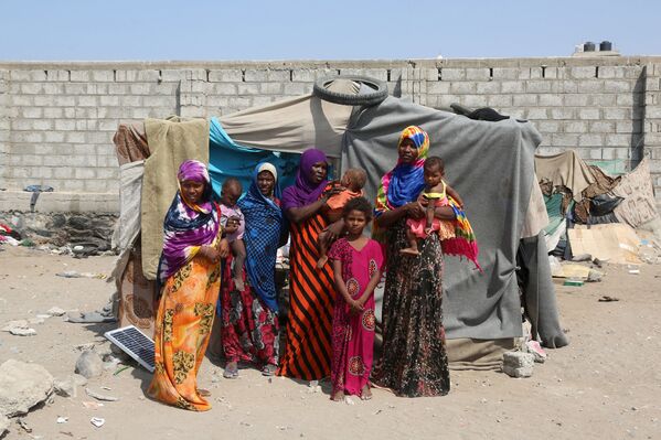 Refugiados en la ciudad yemení de Hodeida - Sputnik Mundo