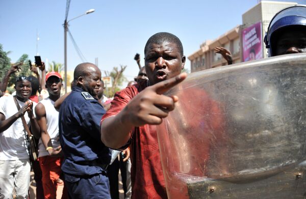 Protestas antigubernamentales en Uagadugú - Sputnik Mundo