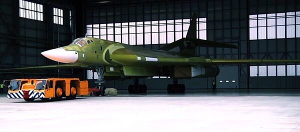 El modernizado Tu-160, listo para el despegue El modernizado Tu-160, listo para el despegue - Sputnik Mundo